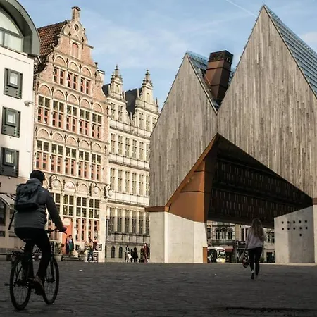 Apartment Xlsr, Lightfull Garden In The Center Of Ghent