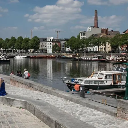 Xlsr, Lightfull Garden In The Center Of Ghent